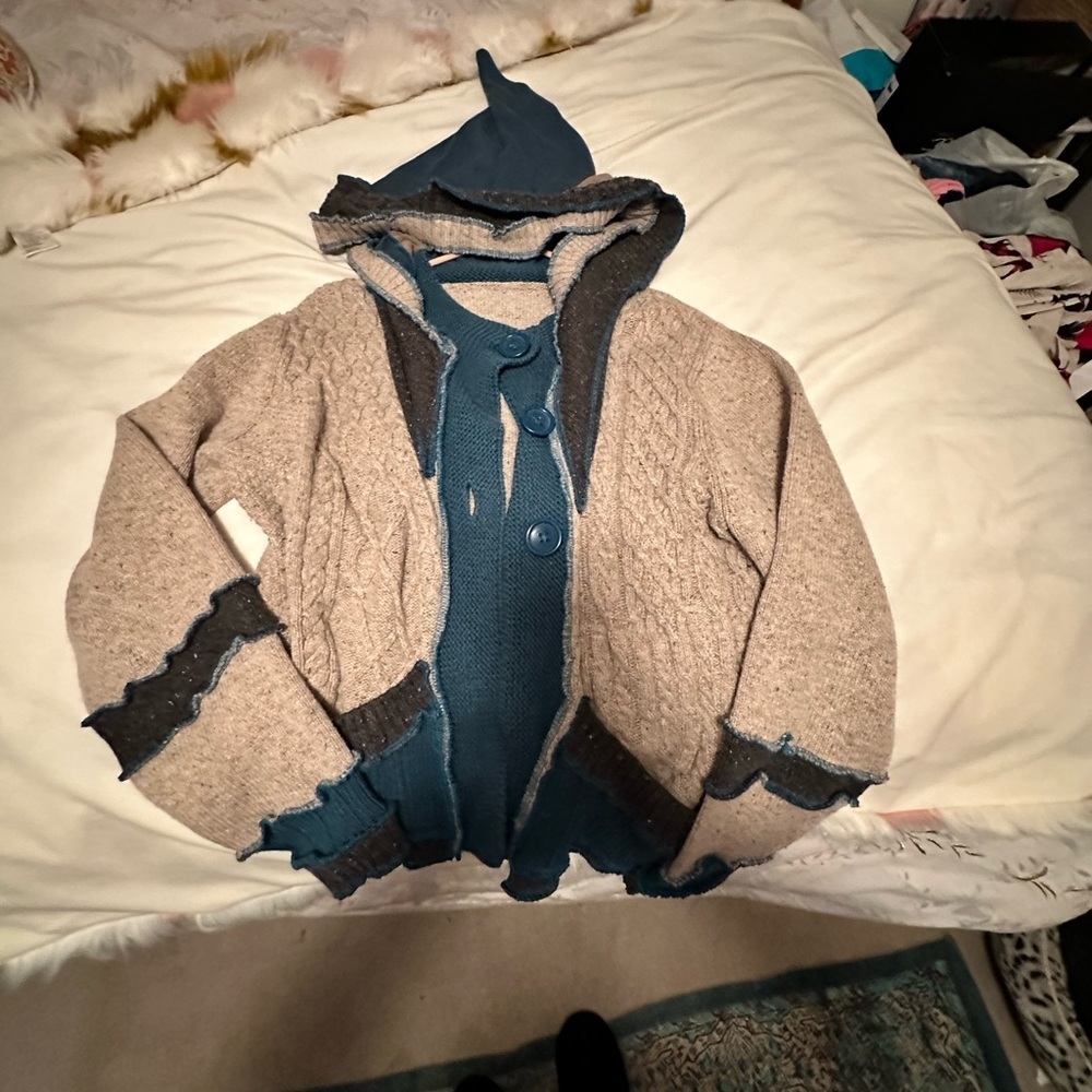 Adorable katwise type teal & gray sweater cardigan M